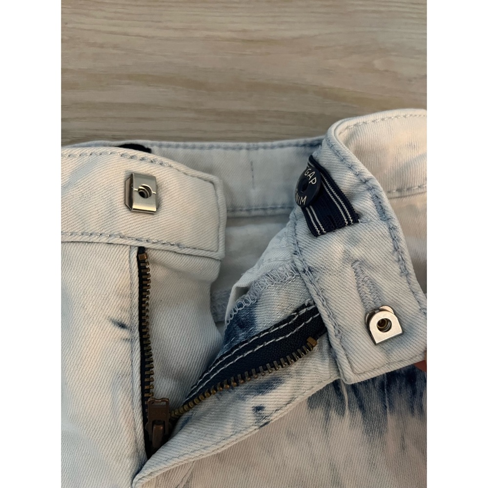 GAP kids • Acid Wash Denim Shorts‎ - Picture 3 of 5